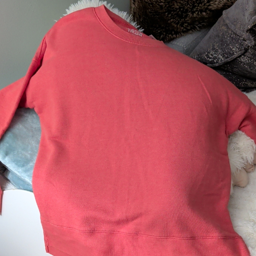 Time and Tru Coral Sweatshirt
